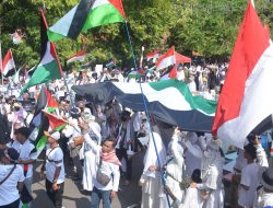 Ribuan Warga Batang Tumpah Ruah Lakukan Aksi Bela Palestina