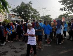 Peringati Hari Ibu, Warga Slamaran Pekalongan Adakan Jalan Sehat
