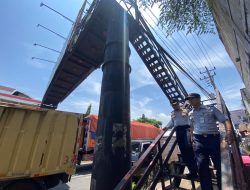 Membahayakan Pengguna, Dishub Batang Bakal Pasang Larangan Lintasi JPO Depan Pasar Batang