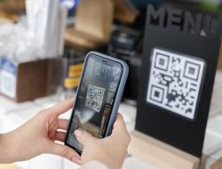 QRIS dan blu by BCA Digital: Solusi Keuangan untuk Generasi Digital